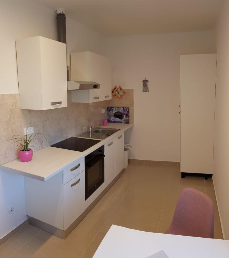 Apartments & Rooms Tom เมดูลิน ภายนอก รูปภาพ