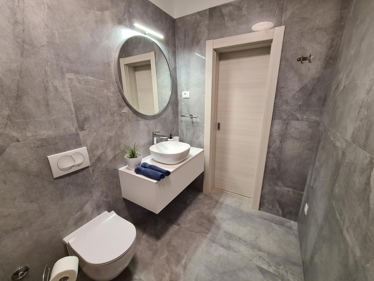Apartments & Rooms Tom เมดูลิน ภายนอก รูปภาพ